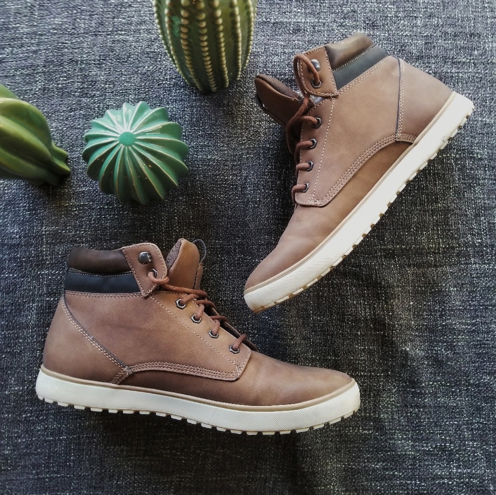 Men's casual chukka boots